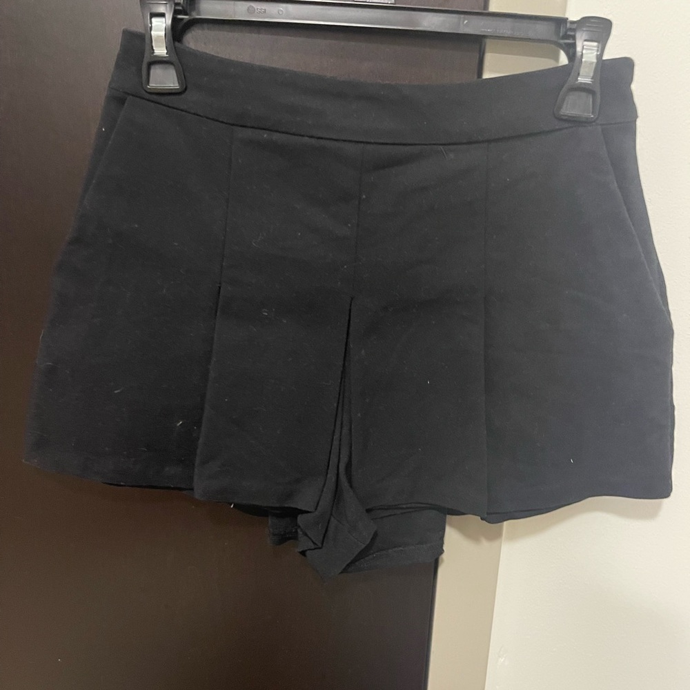 NWOT English Factory pleated skort XS